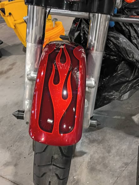 Red fairing, fender and front forks during restoration, photo 1