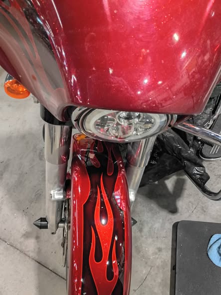 Red fairing, fender and front forks during restoration, photo 4